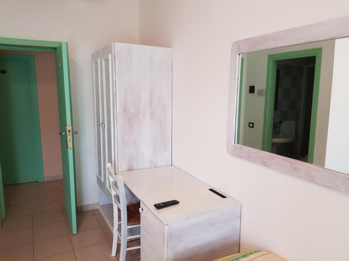 Hotel Villa Cristina Marina di Campo Εξωτερικό φωτογραφία